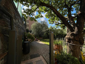 Little garden house in Porta Camollia